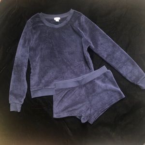 Fuzzy pajamas set (two piece)